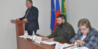 Глава Южненского поселения Константин Иванчихин отчитался о работе за 2025 год - Газета Огни Кавказа